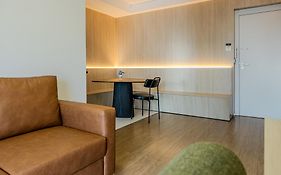 The Room 1902 Jh Palhano